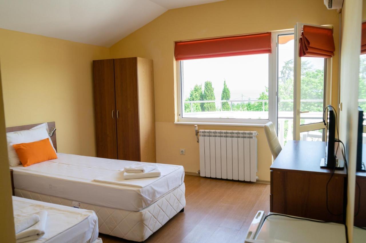 Hotel Къща За Гости Slav à Varna Extérieur photo